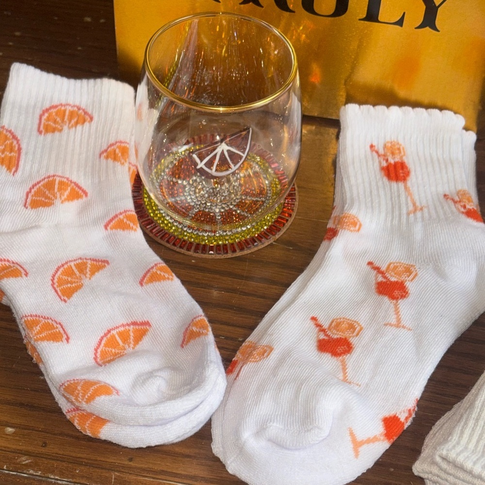 Oranges & Cocktails Tumbler & Socks Set - Picture 4 of 11